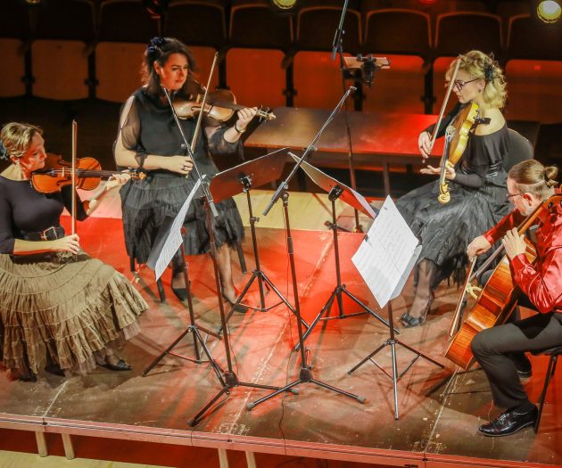 Dėlionė orkestrui VI: muzikos išprovokuoti ir nublokšti