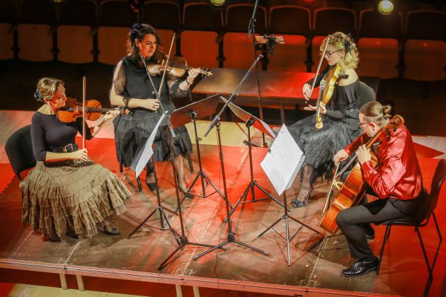 Dėlionė orkestrui VI: muzikos išprovokuoti ir nublokšti
