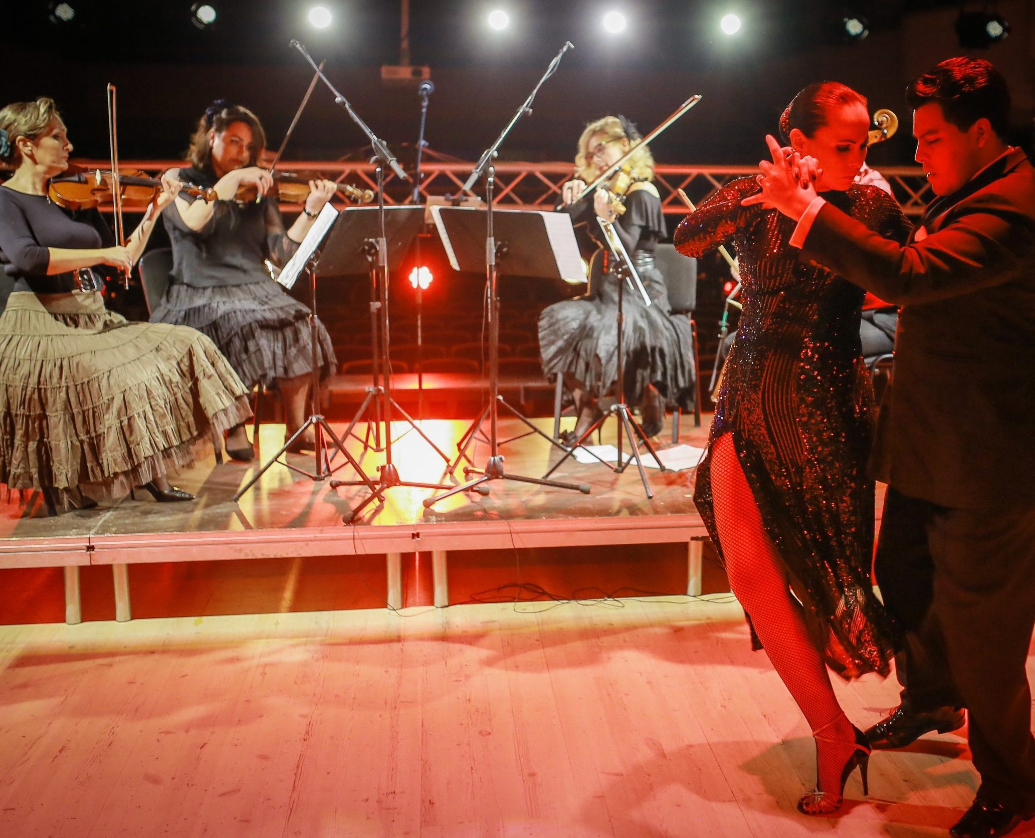 Dėlionė orkestrui VI: muzikos išprovokuoti ir nublokšti