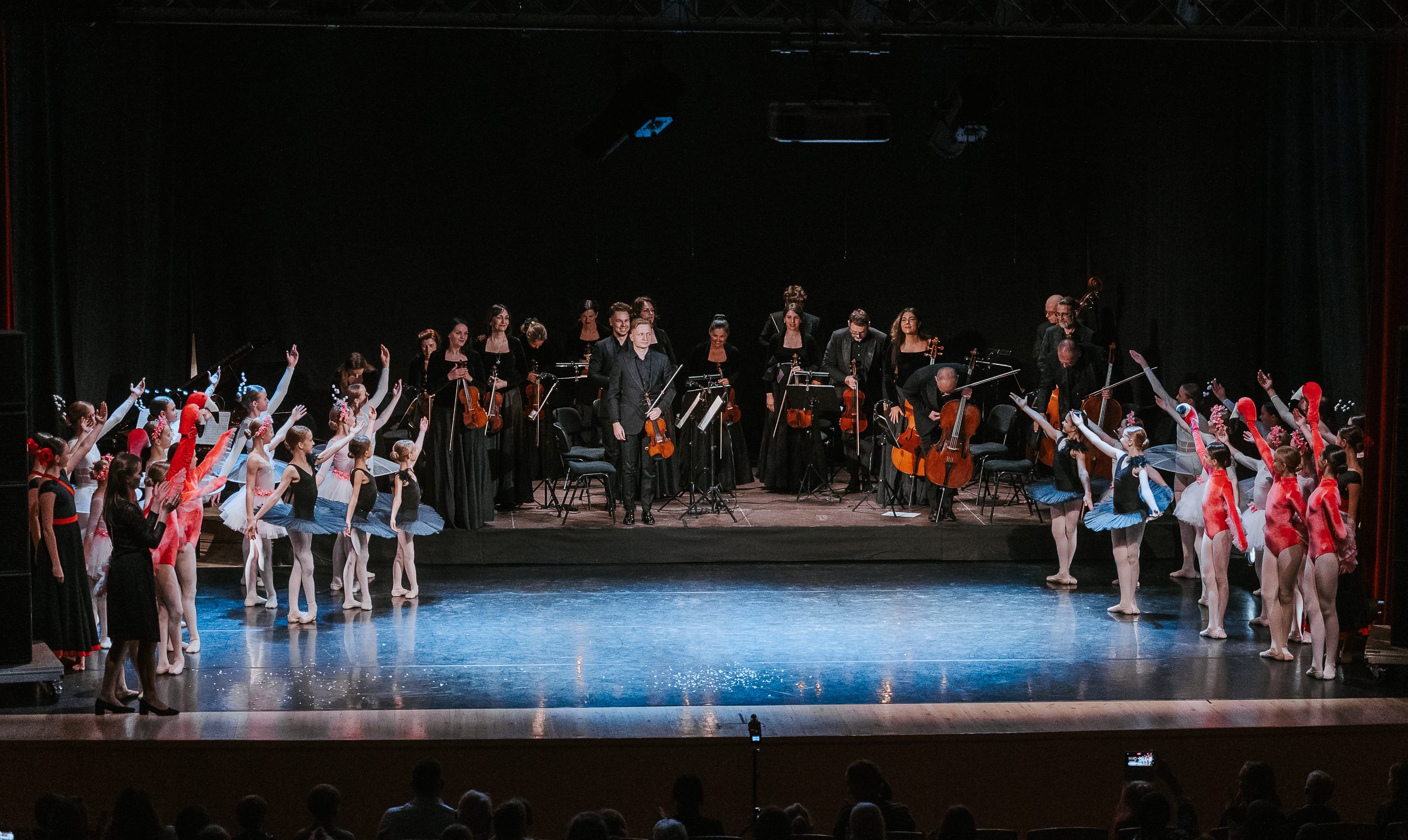 Žaismingos muzikos orkestras šoka! XXVII programa 