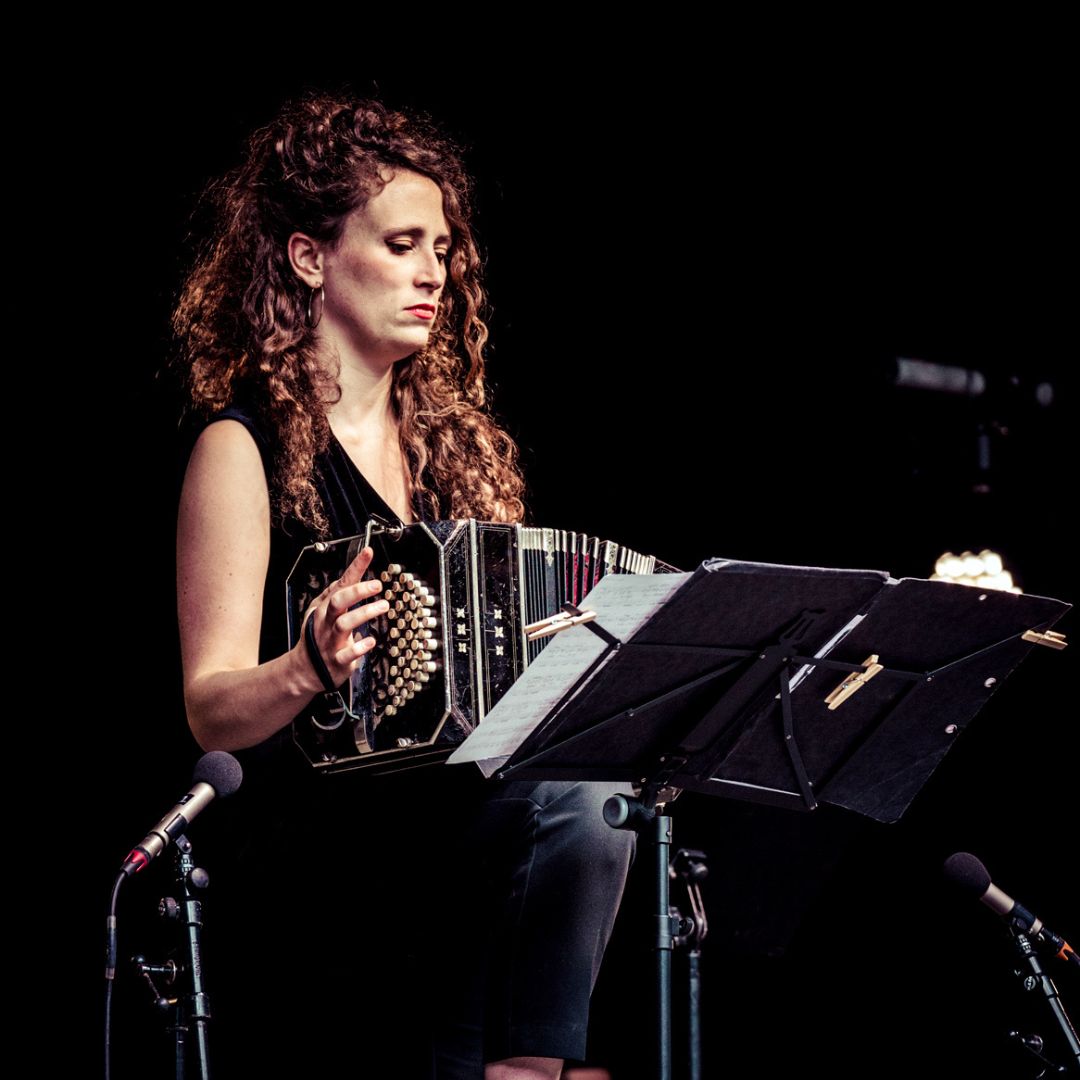 Tango robežas – Piazzolla un Rovira