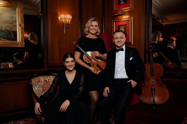 Meta piano trio