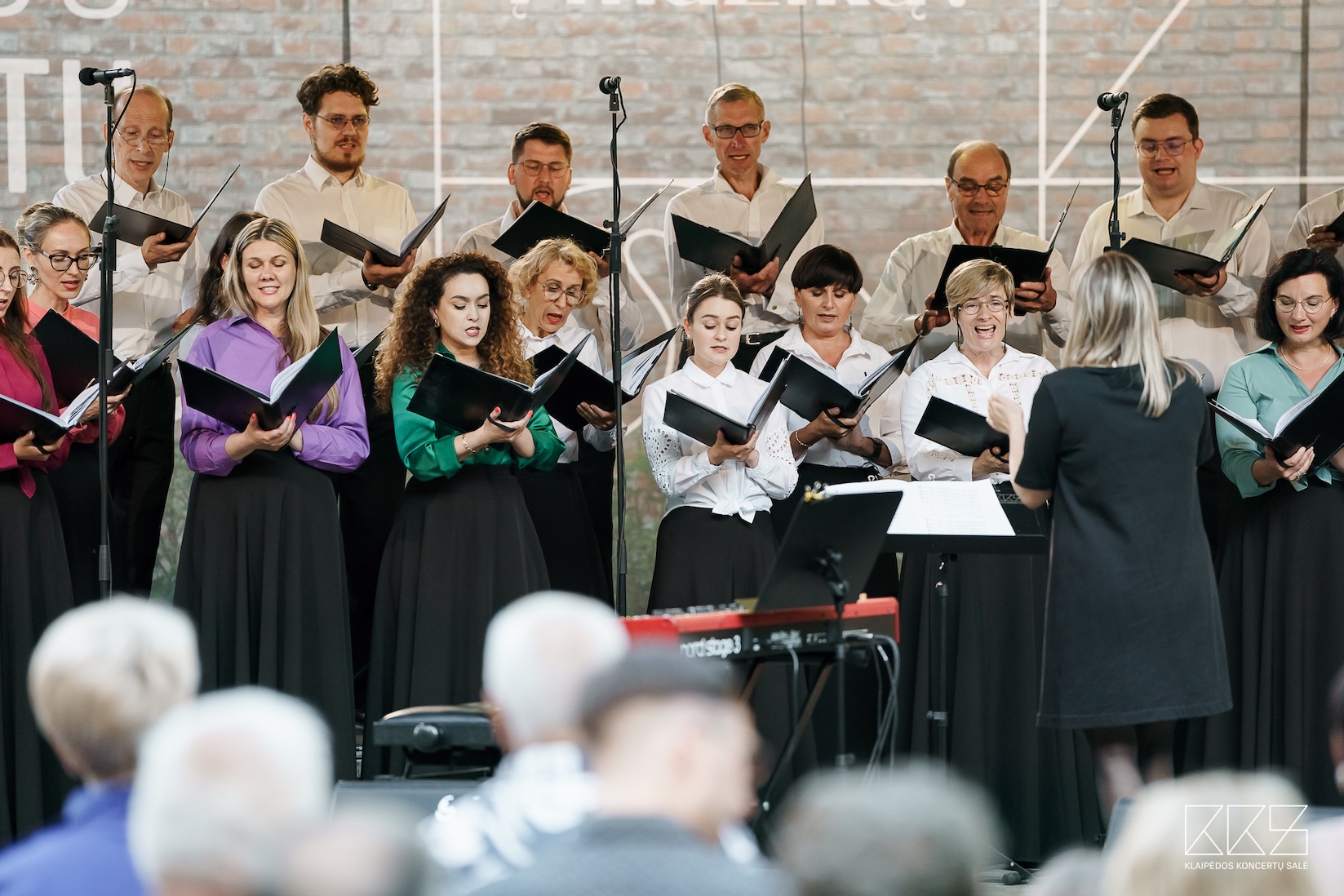 Chormeisterė Dovilė Kirdaitė: apie pirmą choro vinilo plokštelę Klaipėdoje ir ambicingus KKS planus