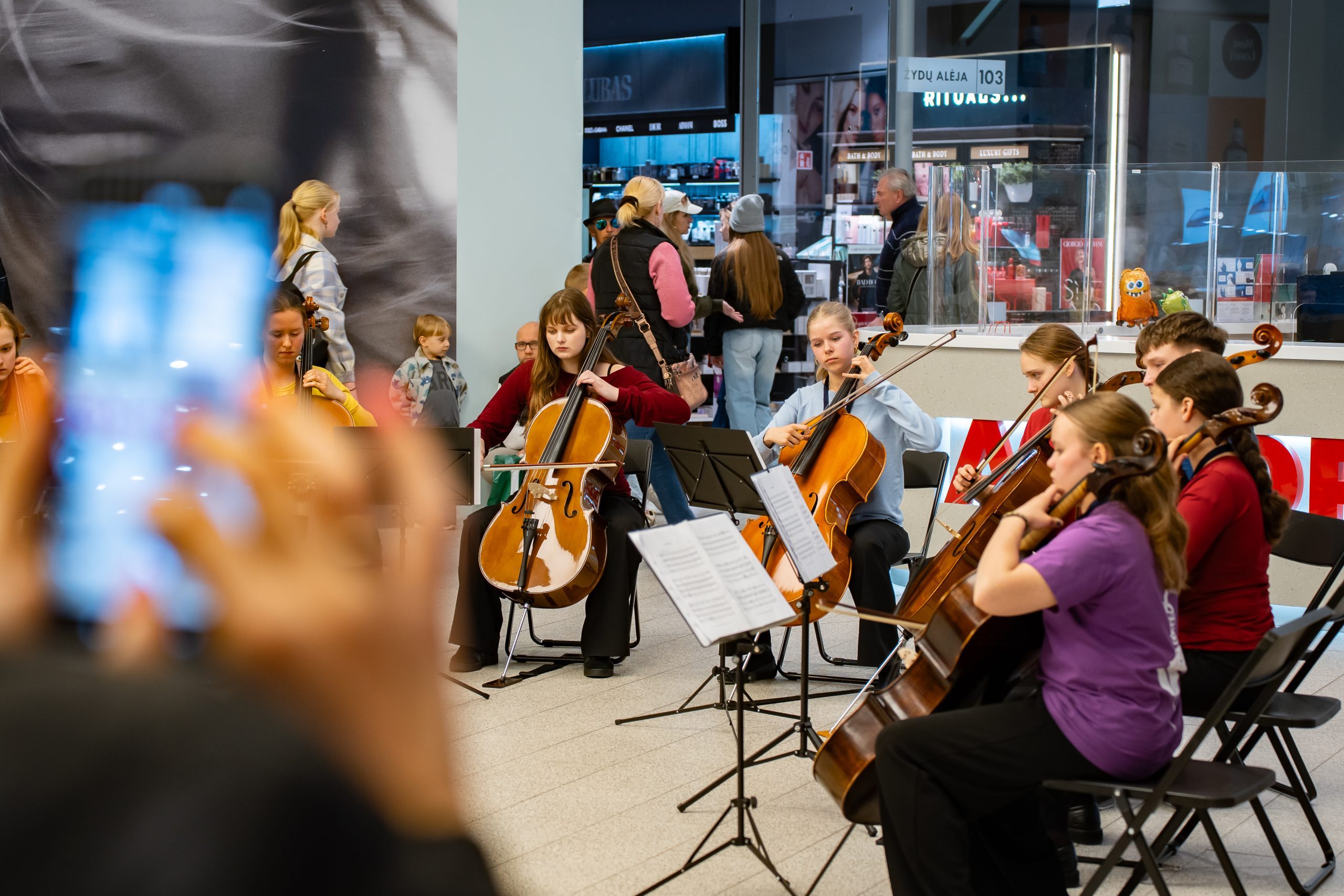 Uostamiestyje – Tarptautinis violončelės festivalis: per 50 renginių ir 400 dalyvių iš viso pasaulio